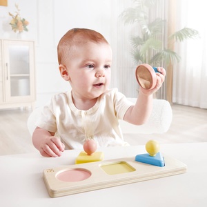 Puzzle trieur de formes Montessori en riz Hape