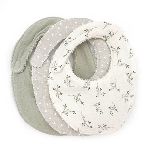 Set 3 Bibs Babyshower olive bloom