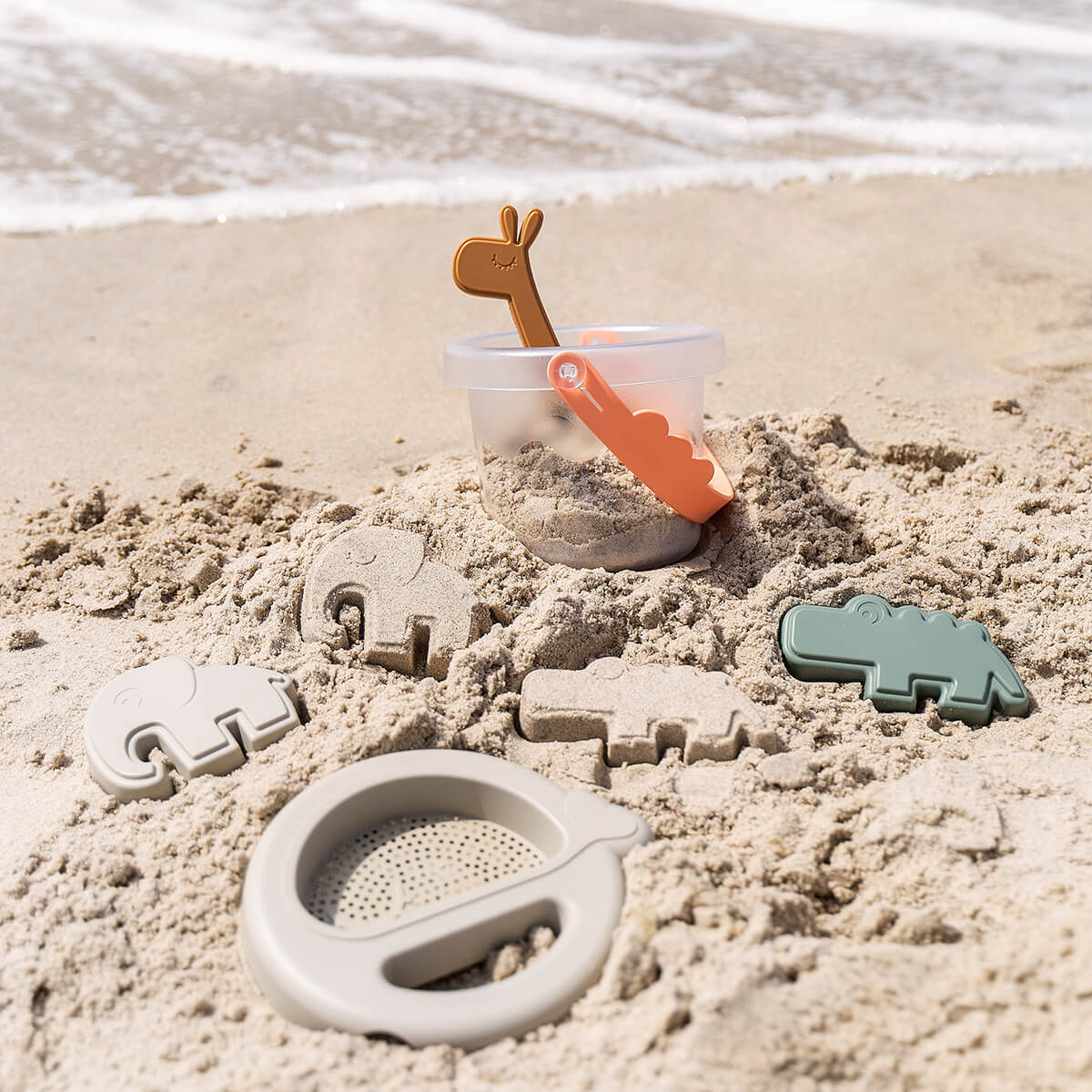 Set jouets de plage 5 pcs DEER FRIENDS Done by Deer Sand mix