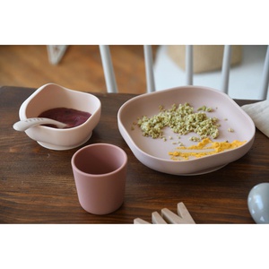 Set vaisselle silicone 4 pièces Beaba Barbe à papa