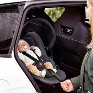 Siège auto bébé portable GO BEYOND Besafe anthracite mesh