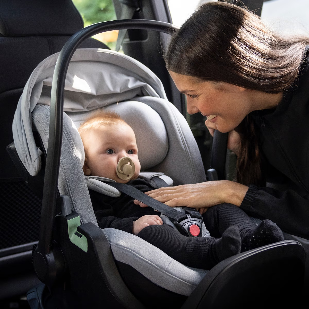Siège auto de bébé à 4 ans ELM Thule Black