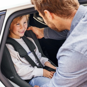 Siège auto de bébé à 5 ans Beyond 360 Besafe anthracite mesh