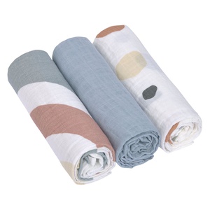 Swaddle & Burp Blanket L Rainbow powder blue, Laessig