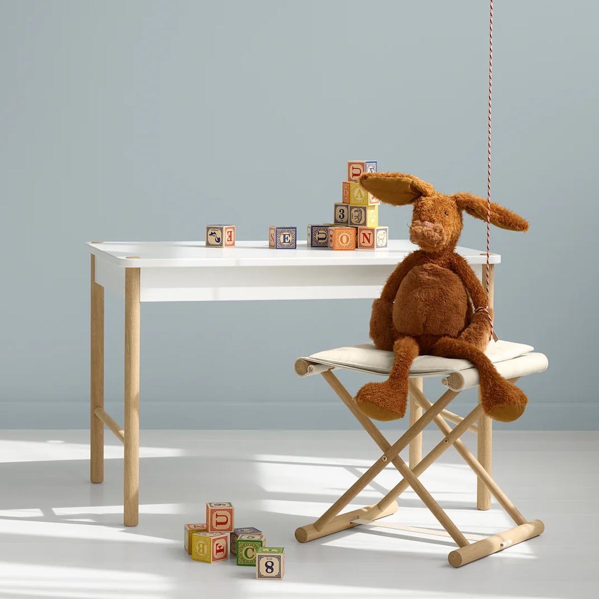 Table de jeux petit enfant CAMP Oliver Furniture blanc-chêne