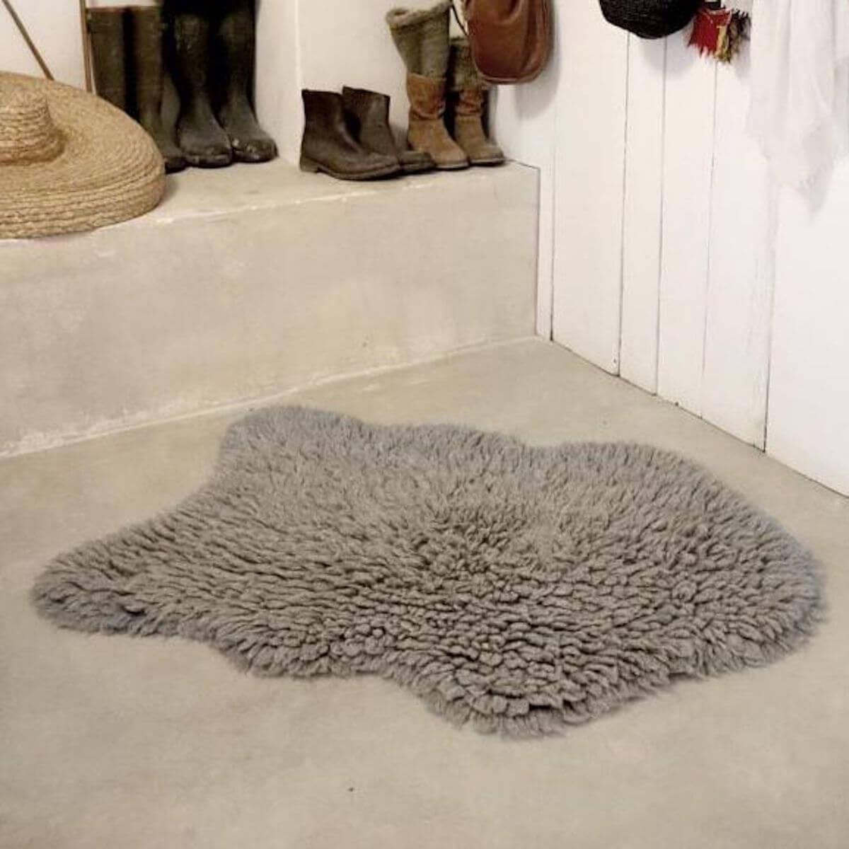 Tapis 75x110cm WOOLLY Lorena Canals Sheep Grey