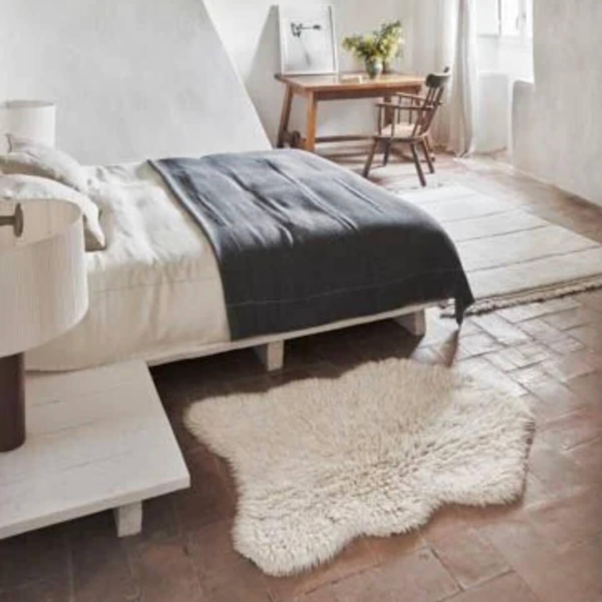 Tapis 75x110cm WOOLLY Lorena Canals Sheep White