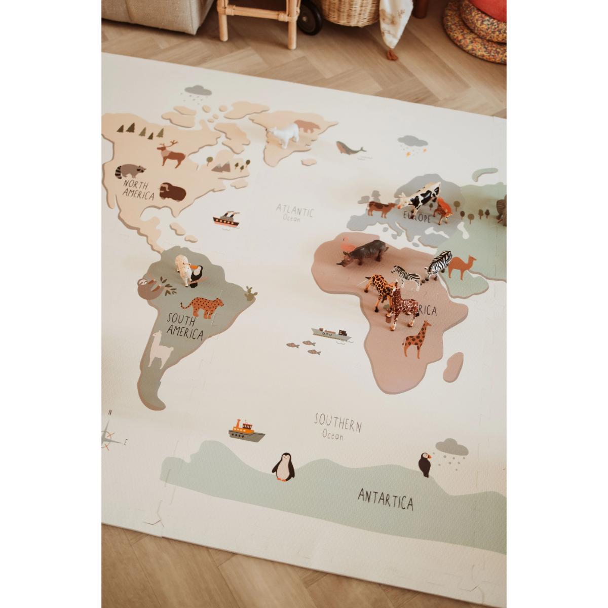 Tapis de jeu 120x180cm EEVAA WORLDMAP COLOUR Play&go
