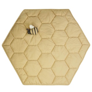Tapis d'éveil 100x100cm HONEYCOMB Lorena Canals