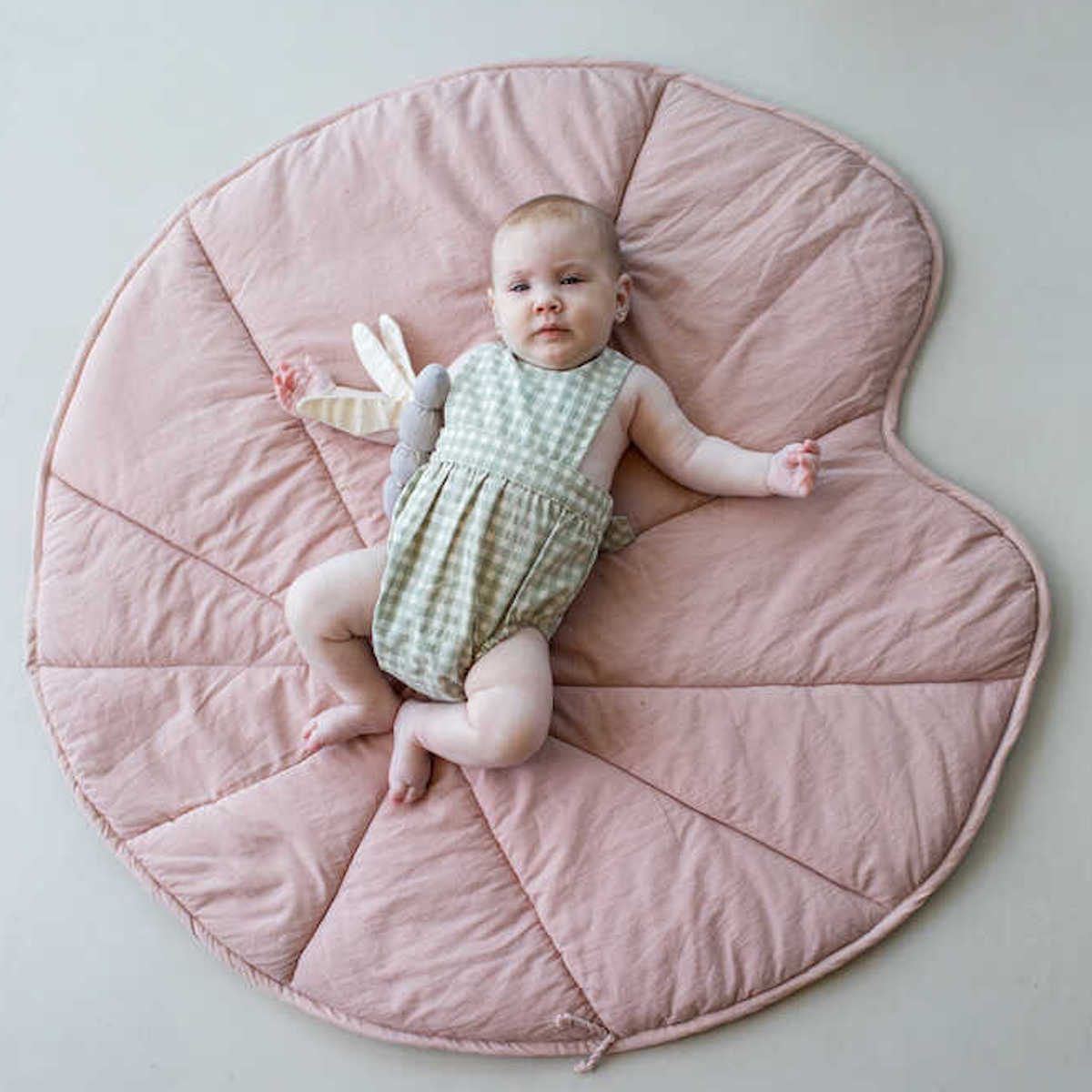 Tapis d'éveil WATER LILY Lorena Canals Vintage-nude