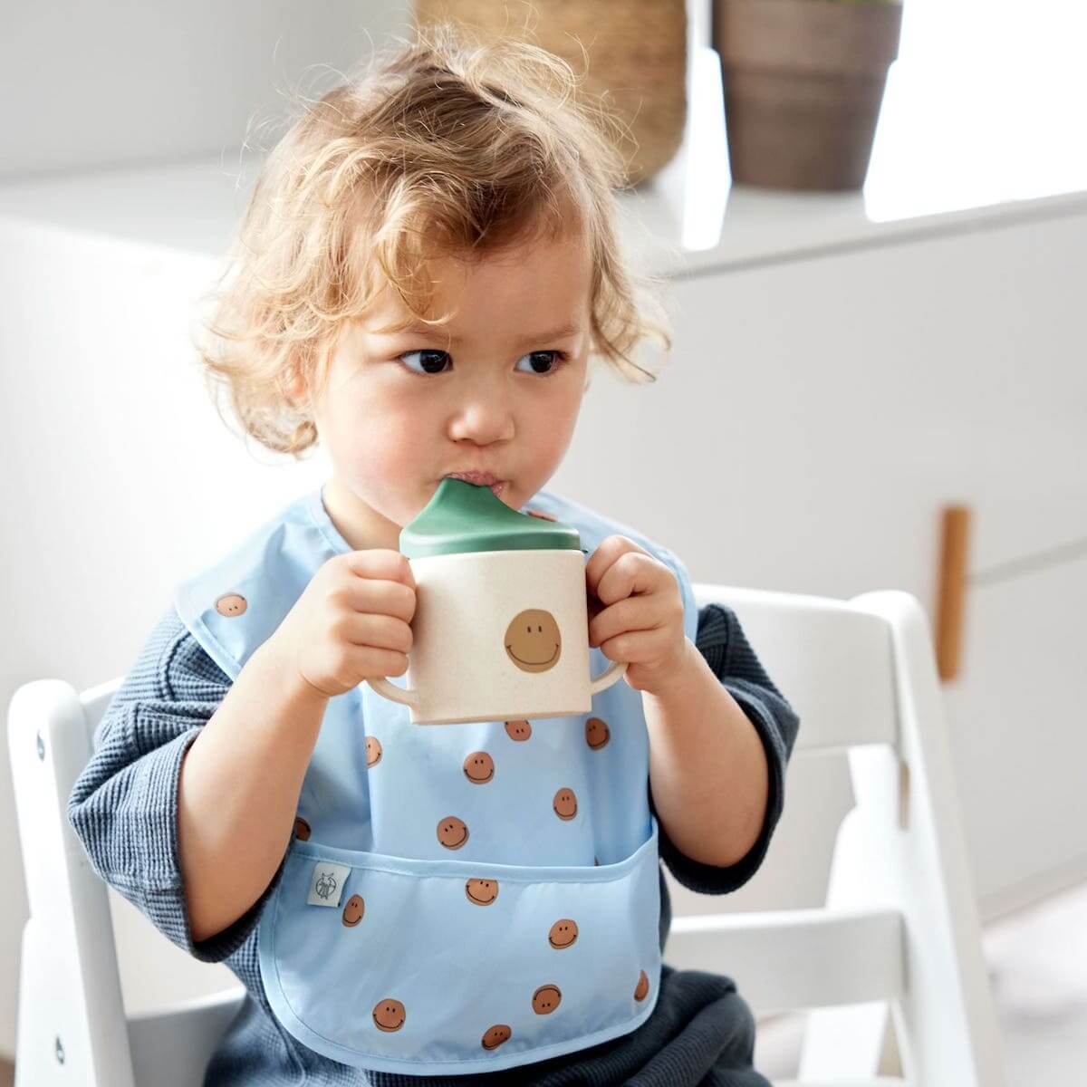 Tasse d'apprentissage HAPPY RASCALS Laessig Smile green