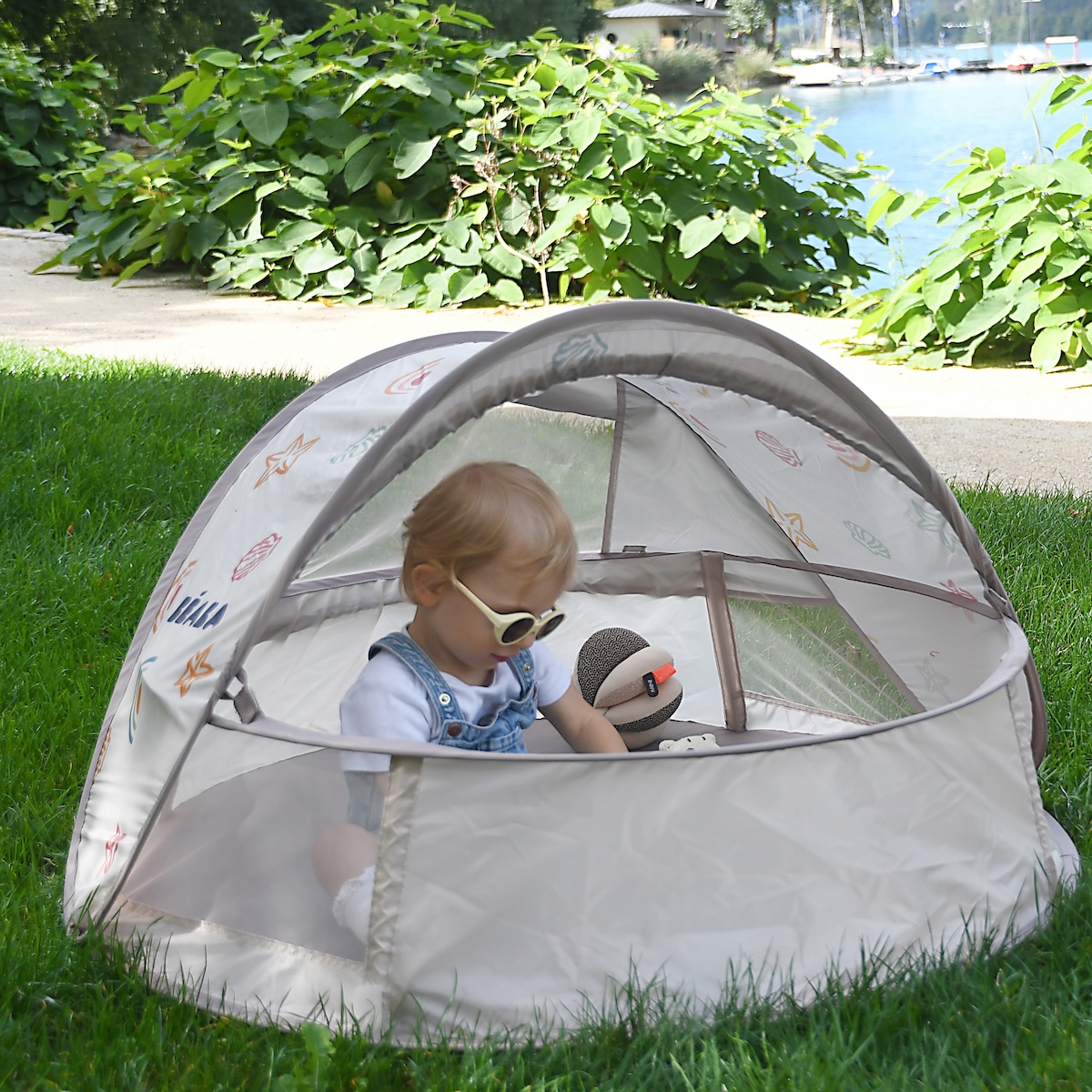 Tente anti UV Breezynest 0-24m Beaba