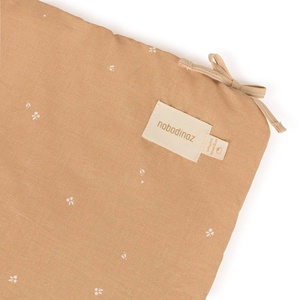 Tour de lit NEST STORIES Nobodinoz blush little cherries