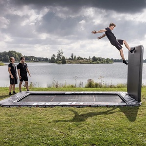 Trampoline 500x500cm FlatGround SPORTS ULTIM PRO BOUNCER + AeroWall Berg
