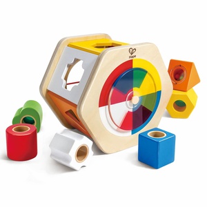 Trieur de formes en bois Hape