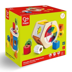 Trieur de formes en bois Hape