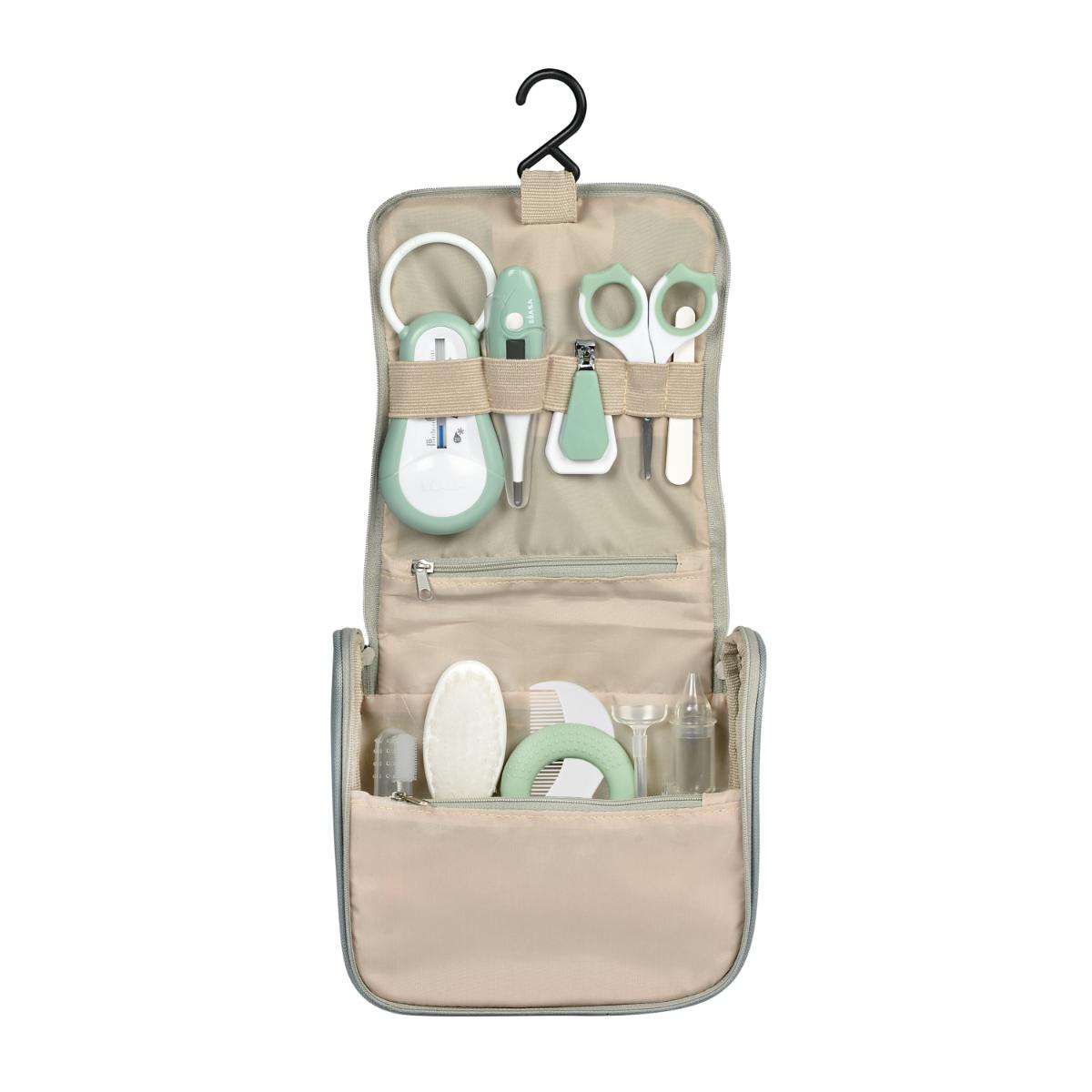 Trousse de toilette NOMADE Beaba 10 accessoires sauge
