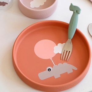 Vaisselle bébé silicone HAPPY CLOUDS Done by Deer Papaya