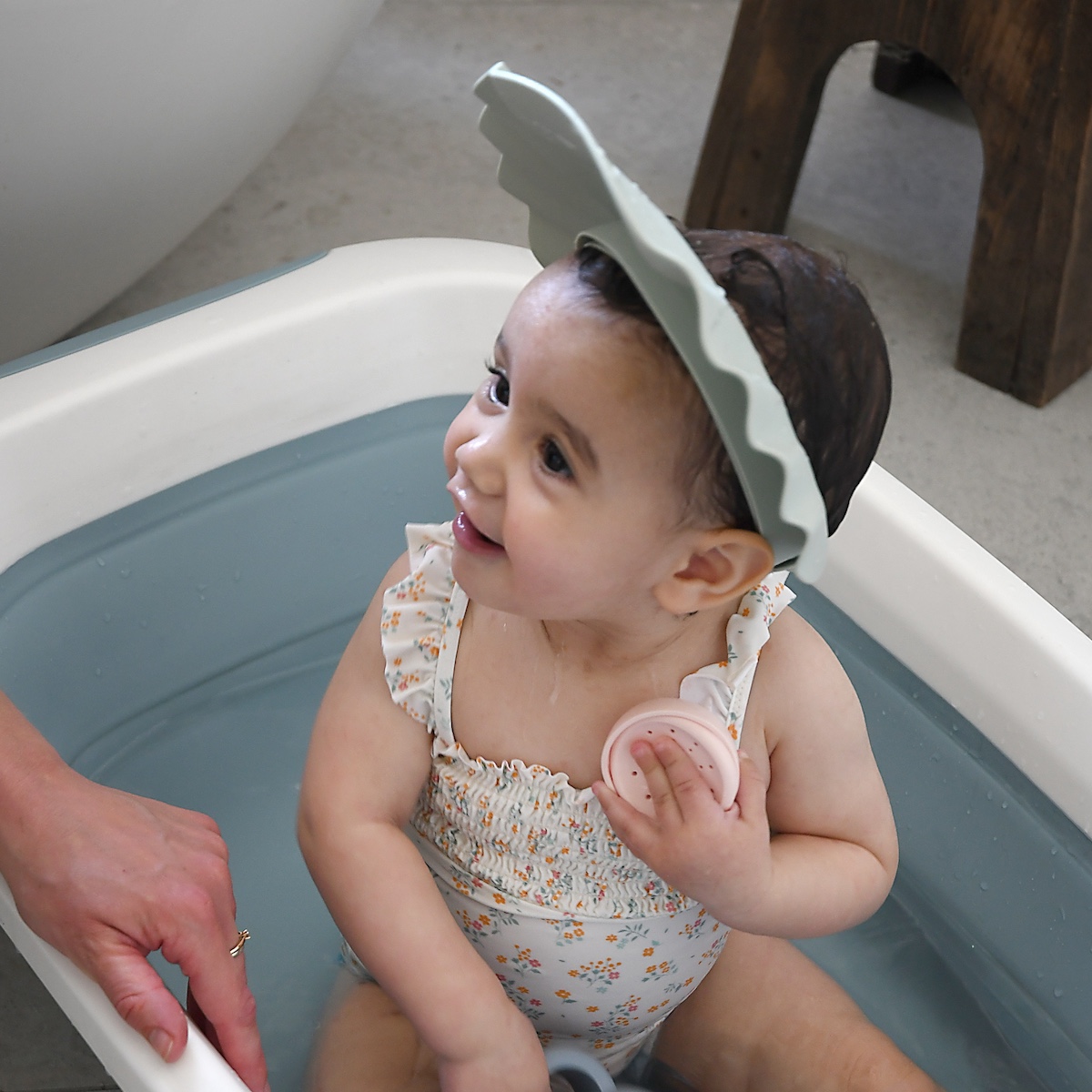 Visera baño silicona Beaba gris