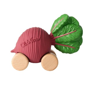 Voiture BETTY THE BEETROOT CAR Oli&Carol