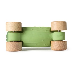 Voiture PEPINO THE CUCUMBER CAR Oli and Carol