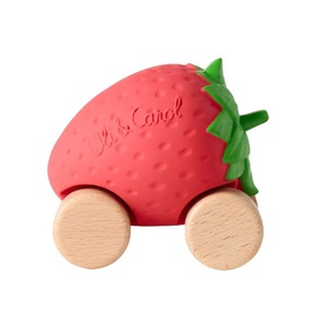 Voiture SWEETIE THE STRAWBERRY CAR Oli&Carol