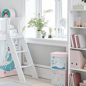 WHITE by Flexa Lit mi-hauteur en MDF 90x200 cm avec échelle inclinée, barrière de sécurité blanche et pieds blancs