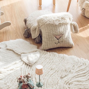 Woolable cushion 35x35cm Nose Sheep Lorena Canals pink